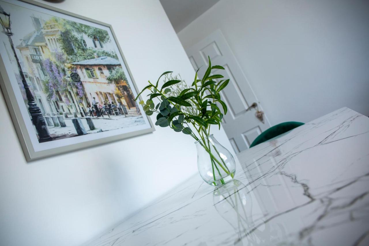 Modern Townhouse Apartment With Free Parking And Wifi Stratford-upon-Avon Exterior foto